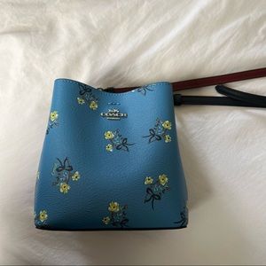 coach mini town bucket floral crossbody